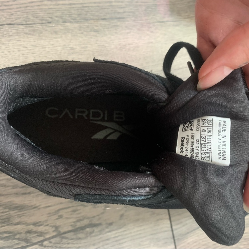 Cardi B Reebok collab sneaker - Picture 2 of 3